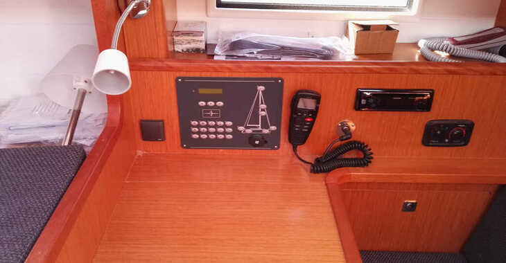 Rent a sailboat in ACI Jezera - Bavaria Cruiser 41 - 3 cab.
