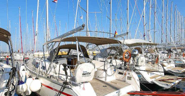 Rent a sailboat in Veruda - Bavaria Cruiser 41 - 3 cab.