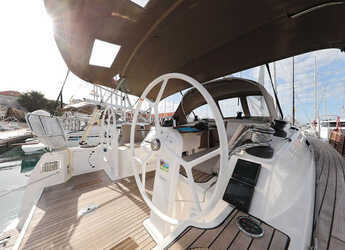 Chartern Sie segelboot in Trogir (ACI marina) - Bavaria Cruiser 37 - 3 cab.