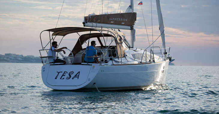 Chartern Sie segelboot in Marina Kastela - Elan Impression 35