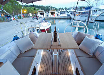 Alquilar velero en Marina Kastela - Elan Impression 35