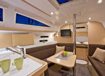 Alquilar velero en Marina Kastela - Elan Impression 35