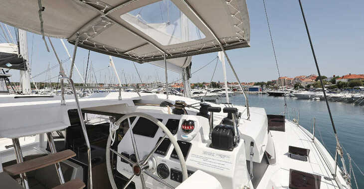 Rent a catamaran in Kornati Marina - Fountaine Pajot Astrea 42