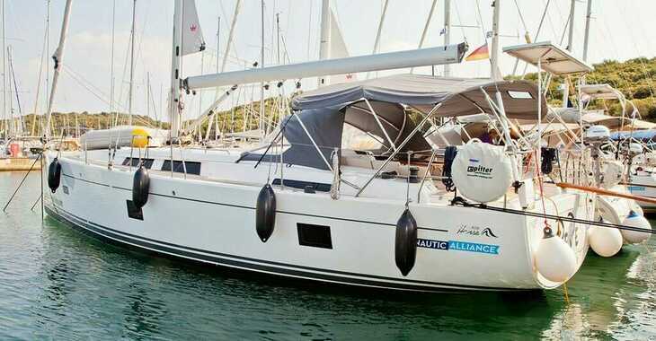 Rent a sailboat in Veruda - Hanse 458 - 3 cab.