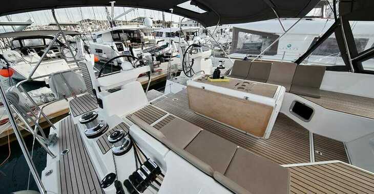 Rent a sailboat in SCT Marina - Jeanneau 54 - 5 + 1 cab.	