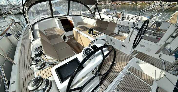 Rent a sailboat in SCT Marina Trogir - Jeanneau 54 - 5 + 1 cab.	