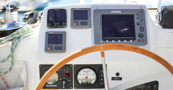 Chartern Sie katamaran in Trogir (ACI marina) - Lagoon 380 S2 - 4 + 2 cab.