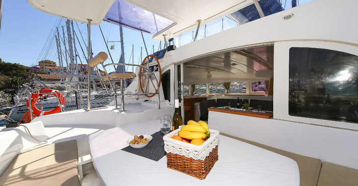 Rent a catamaran in Trogir ACI Marina - Lagoon 380 S2 - 4 + 2 cab.