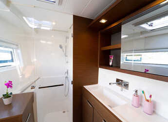 Rent a catamaran in Marina Mandalina - Lagoon 40 - 3 + 2 cab