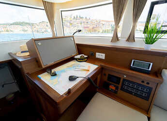 Rent a catamaran in Marina Mandalina - Lagoon 40 - 3 + 2 cab