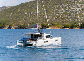 Rent a catamaran in Marina Mandalina - Lagoon 40 - 3 + 2 cab