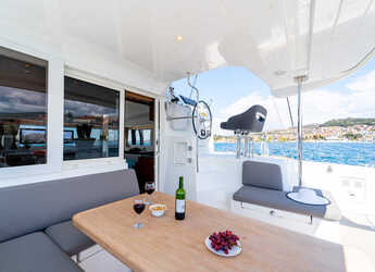 Rent a catamaran in Marina Mandalina - Lagoon 40 - 3 + 2 cab