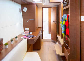 Rent a catamaran in Marina Mandalina - Lagoon 40 - 3 + 2 cab