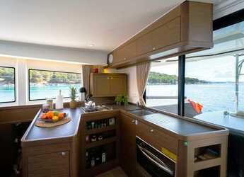 Rent a catamaran in Marina Mandalina - Lagoon 42 - 3 + 2 cab.