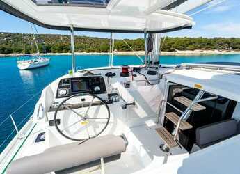 Rent a catamaran in Marina Mandalina - Lagoon 42 - 3 + 2 cab.