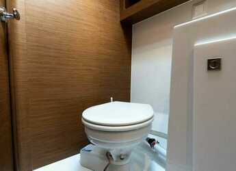 Rent a catamaran in Marina Mandalina - Lagoon 42 - 3 + 2 cab.