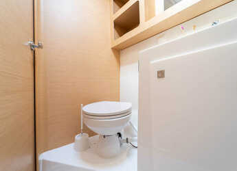 Rent a catamaran in Marina Mandalina - Lagoon 42 - 4 + 2 cab.