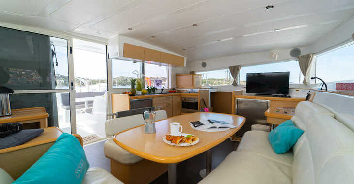 Rent a catamaran in Marina Mandalina - Lagoon 421 - 4 + 1 cab.
