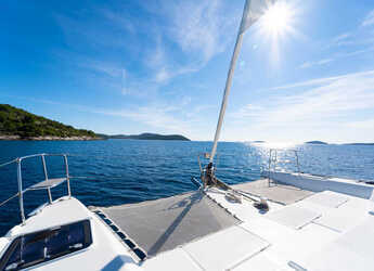 Rent a catamaran in Marina Mandalina - Lagoon 421 - 4 + 1 cab.