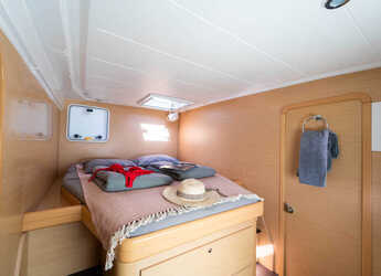 Rent a catamaran in Marina Mandalina - Lagoon 421 - 4 + 1 cab.
