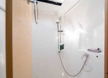 Rent a catamaran in Marina Mandalina - Lagoon 421 - 4 + 1 cab.