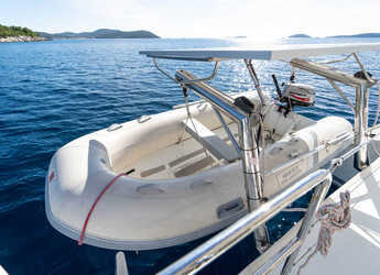 Rent a catamaran in Marina Mandalina - Lagoon 421 - 4 + 1 cab.