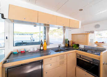 Rent a catamaran in Marina Mandalina - Lagoon 421 - 4 + 1 cab.