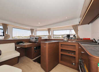 Alquilar catamarán en Marina Sukosan (D-Marin Dalmacija) - Lagoon 42