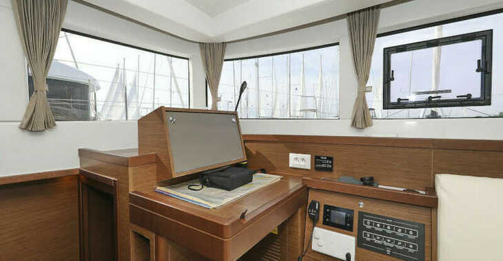 Rent a catamaran in Marina Sukosan (D-Marin Dalmacija) - Lagoon 40