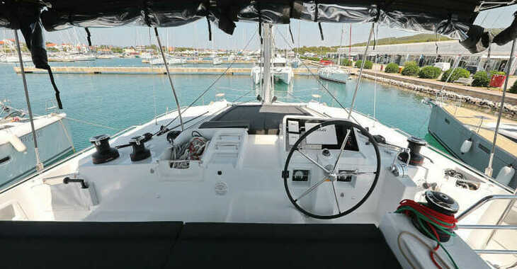 Rent a catamaran in Marina Sukosan (D-Marin Dalmacija) - Lagoon 450 F