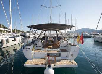 Rent a sailboat in Port Gocëk Marina - Oceanis 45 - 3 cab.