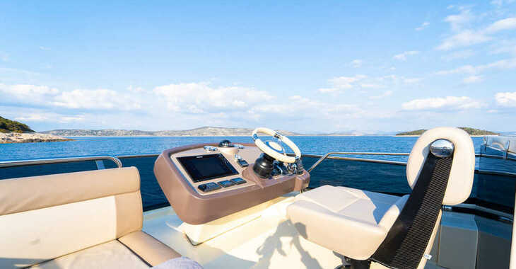 Chartern Sie yacht in Marina Mandalina - Monte Carlo 5 - 3 + 1 cab.