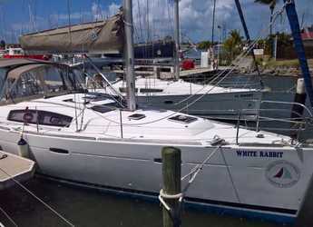 Rent a sailboat in Rodney Bay Marina - Oceanis 413