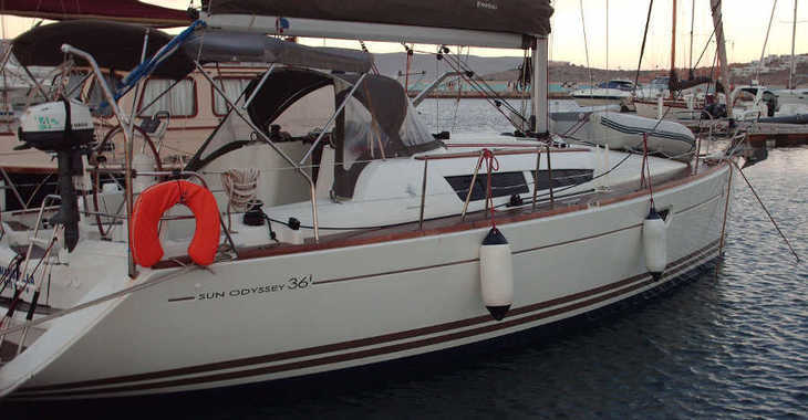 Louer voilier à Lavrion Marina - Sun Odyssey 36i