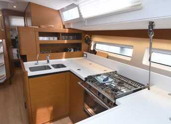 Chartern Sie segelboot in ACI Marina Dubrovnik - Sun Odyssey 490 