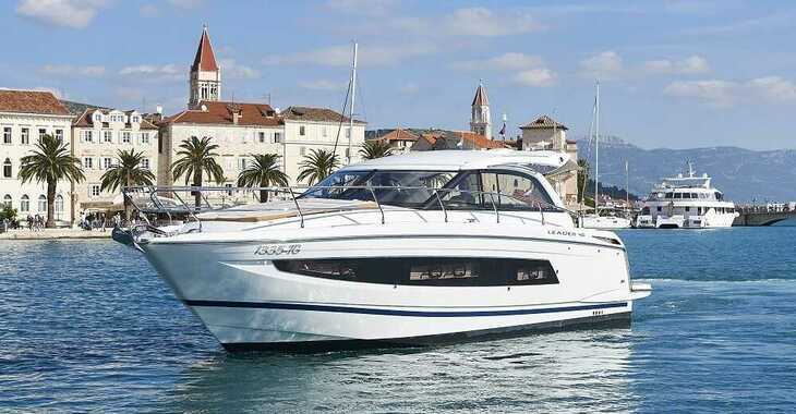 Rent a motorboat in Trogir ACI Marina - Jeanneau Leader 40