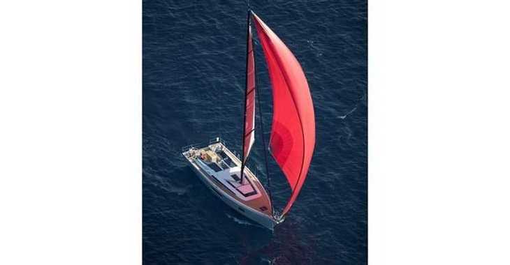 Chartern Sie segelboot in Marina di Portorosa - Oceanis 51.1