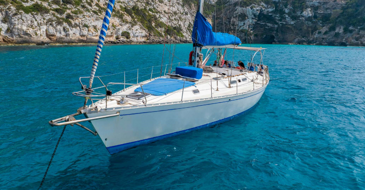 Rent a sailboat in Ibiza Magna - Atlantis 49