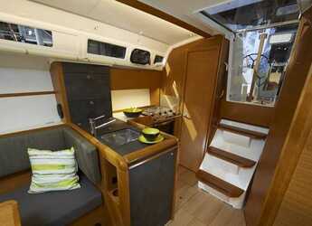 Rent a sailboat in Agana Marina - Sunsail 34- 2/1 (Classic)