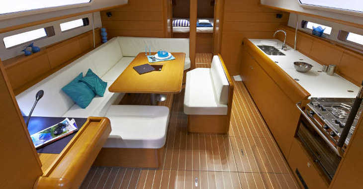 Chartern Sie segelboot in Agana Marina - Sunsail 47 (Premium)