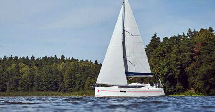 Rent a sailboat in Marina di Portorosa - Sunsail Sun Odyssey 319 (Classic)