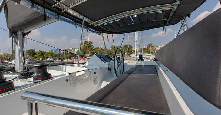 Chartern Sie katamaran in Alimos Marina - Lagoon 450  Flybridge