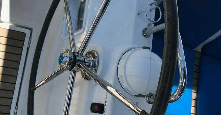 Rent a sailboat in Puerto Deportivo Radazul - Oceanis 45