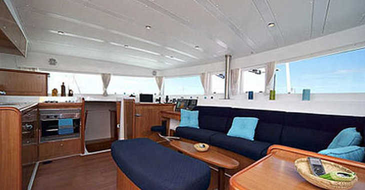 Rent a catamaran in Alimos Marina Kalamaki - Lagoon 420