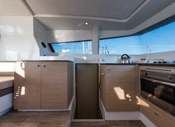 Alquilar catamarán en Nidri Marine - Bali 4.0