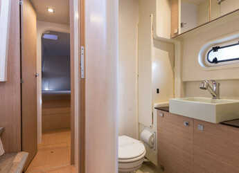 Alquilar catamarán en Nidri Marine - Bali 4.0