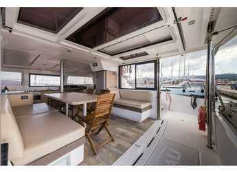 Alquilar catamarán en Nidri Marine - Bali 4.0