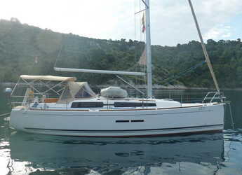 Rent a sailboat in Veruda - Dufour 375