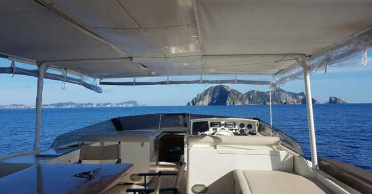 Rent a yacht in Marina di Cannigione - Posillipo Technema 98
