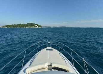 Chartern Sie motorboot in Zadar Marina - Elan Power 30